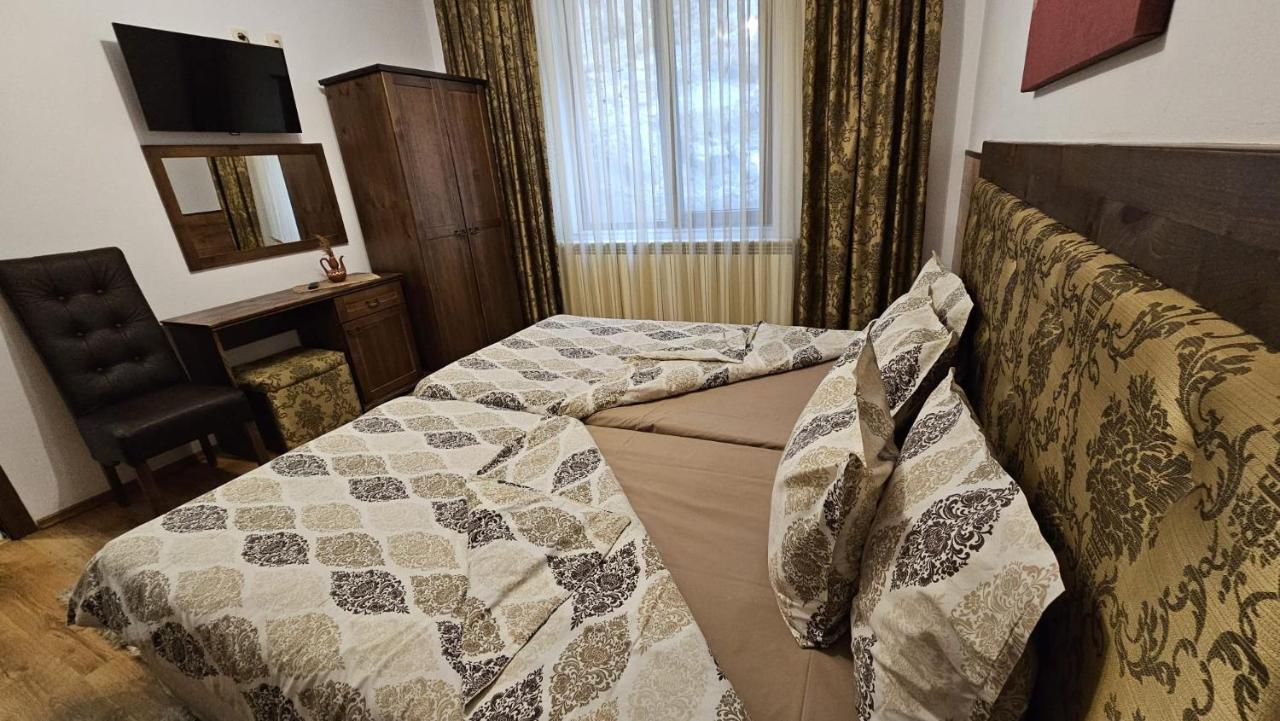 Villa Hills - Къща За Гости С Храна Orlino Exterior photo